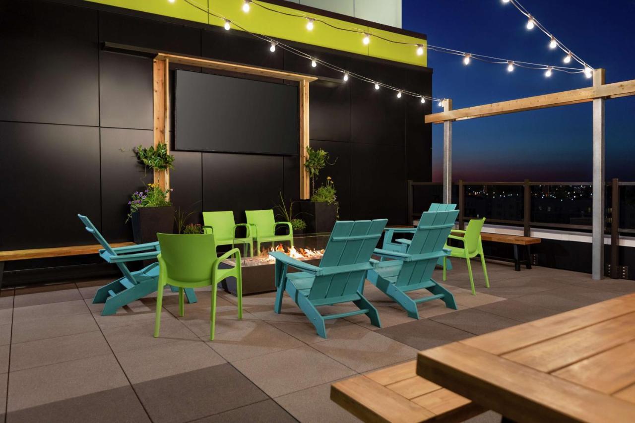 Home2 Suites By Hilton Minneapolis University Area Экстерьер фото