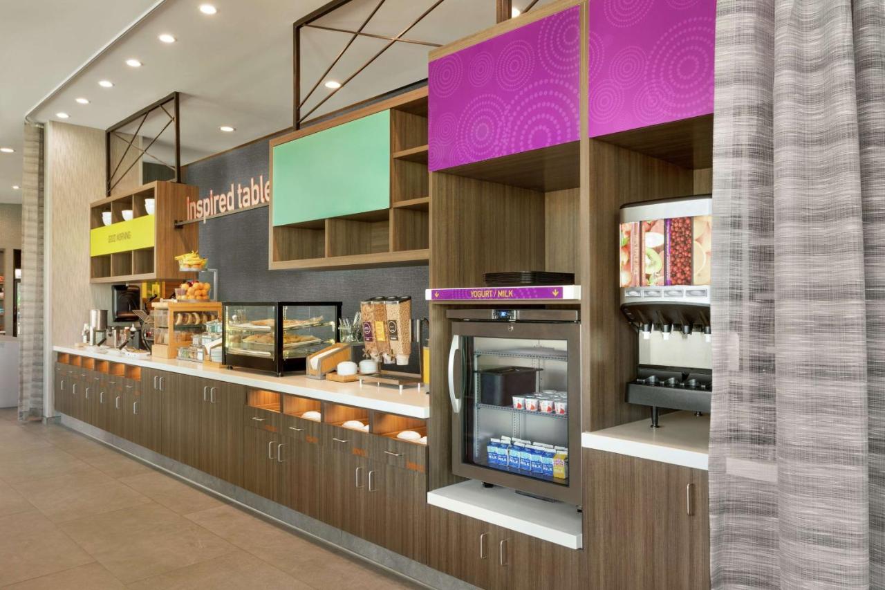 Home2 Suites By Hilton Minneapolis University Area Экстерьер фото