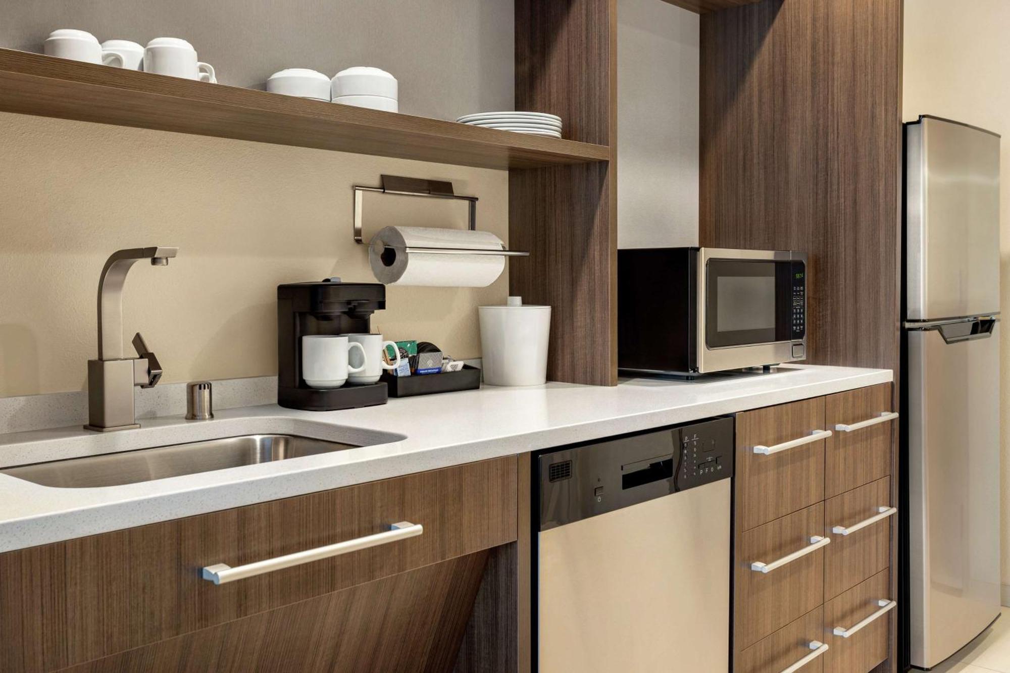 Home2 Suites By Hilton Minneapolis University Area Экстерьер фото