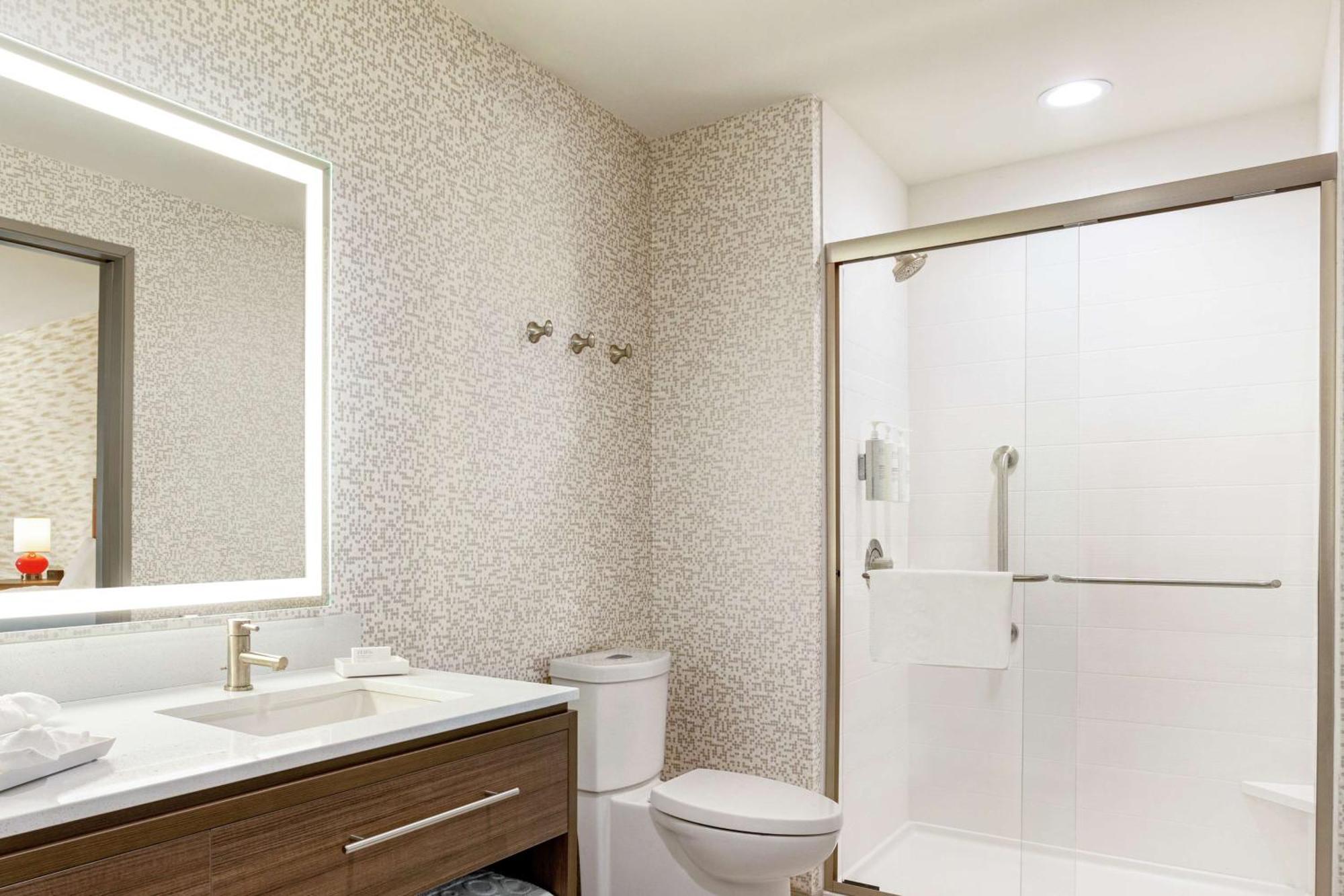 Home2 Suites By Hilton Minneapolis University Area Экстерьер фото